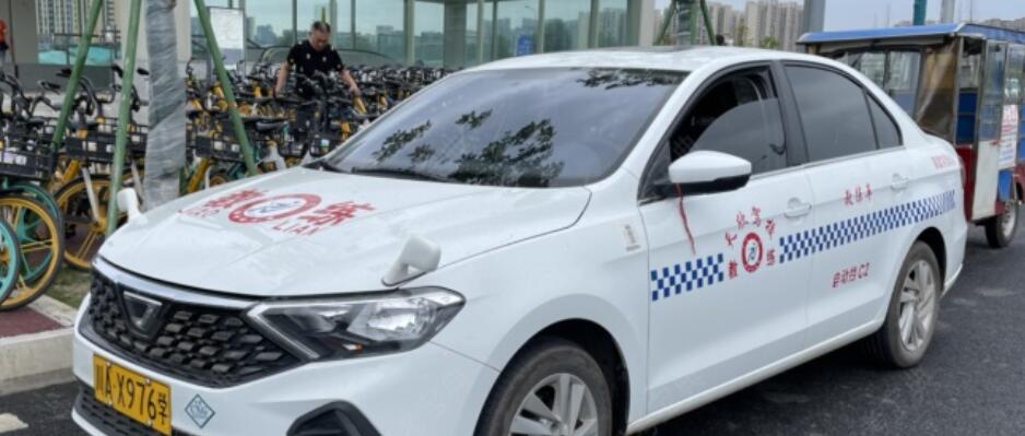 成都天欣駕校訓(xùn)練場(chǎng)