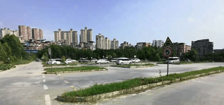 南寧鼎鑫駕校訓(xùn)練場